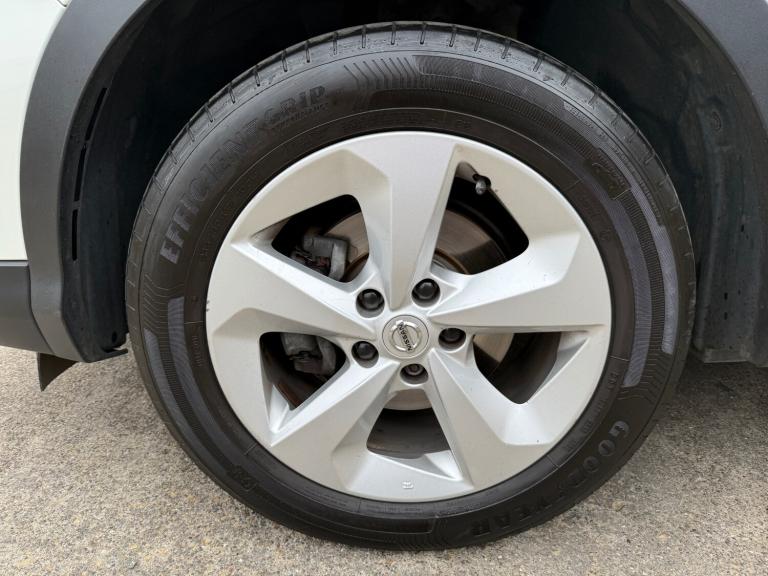 ** GREAT VALUE ** 2018 (68) Nissan Qashqai 1.5 dCi Acenta Premium 5 dr hatchback