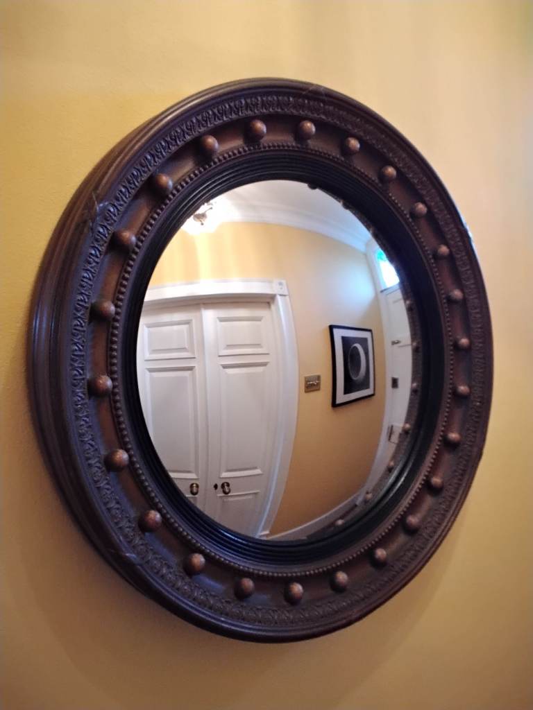 Convex butler's mirror 