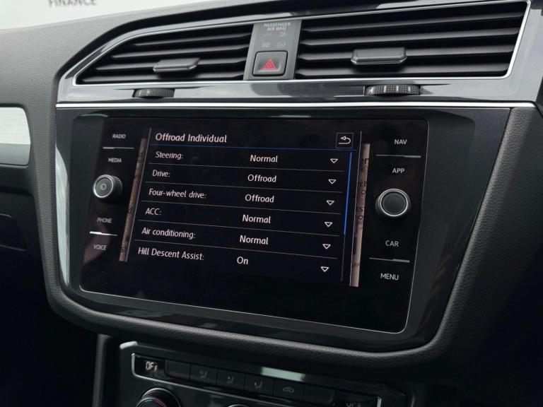 2019 Volkswagen Tiguan 2.0 TDI SE Navigation DSG 4Motion Euro 6 (s/s) 5dr ESTATE Diesel Automatic