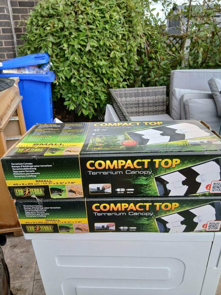 2 x vivarium lights 