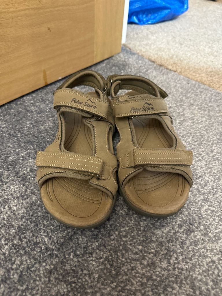 Men’s sandals 