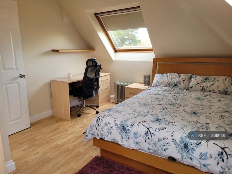 1 bedroom in Mabel Street, Woking, GU21 (#3018138)