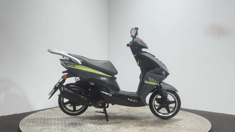 Sinnis Twist 2022 1K 50CC SCOOTER LEARNER BIKE NEW MOT SERVICED