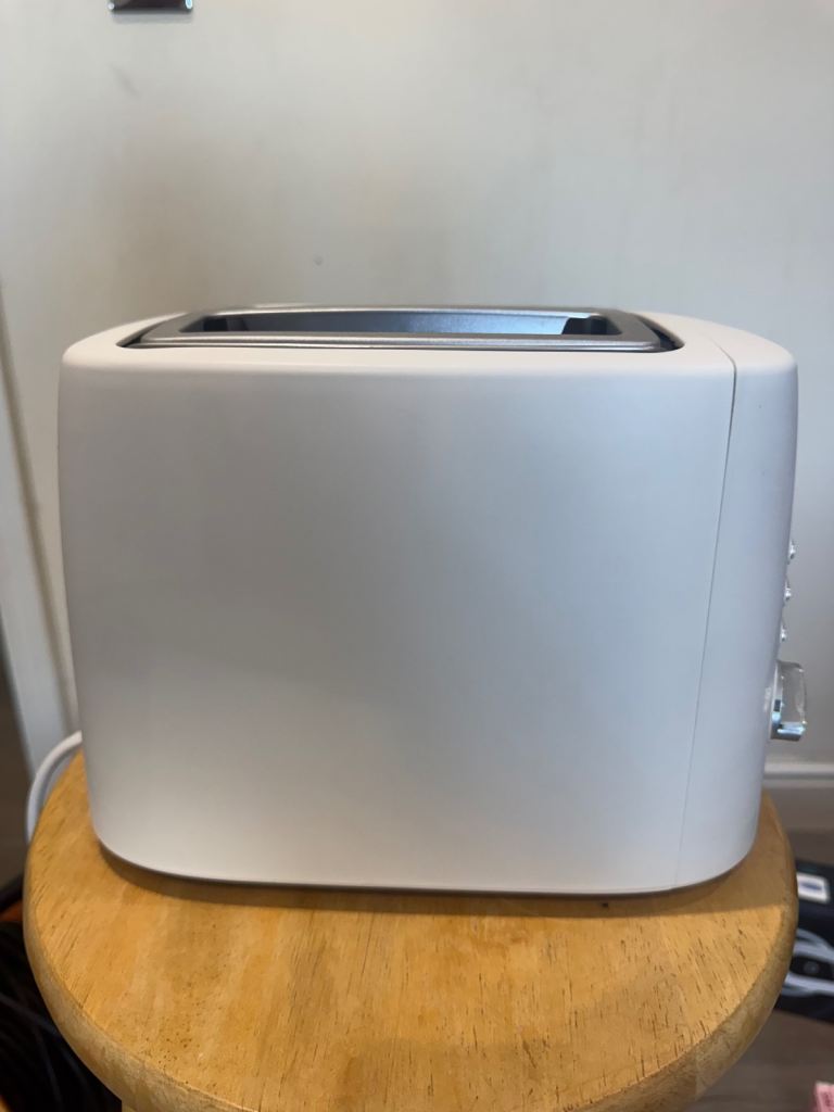 Nutmeg Home Classic 2 Slice Toaster – White
