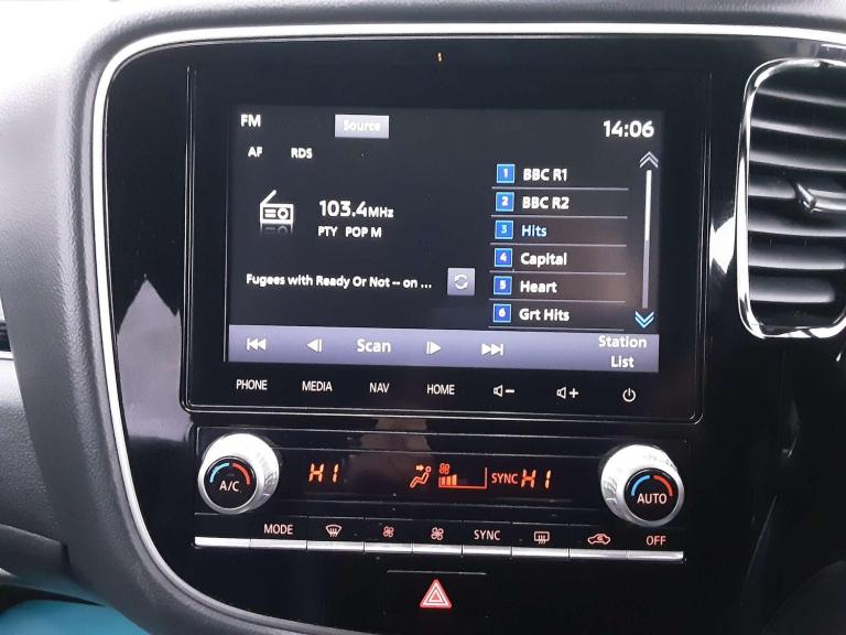 2020 Mitsubishi Outlander 2.4 PHEV Exceed 5dr Auto ESTATE PETROL/ELECTRIC Automatic