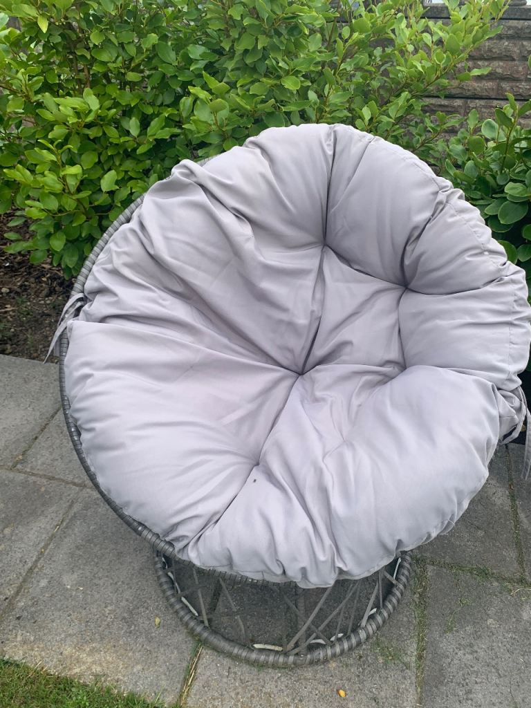 Cosy Grey Rattan Egg Chair with Cushion – Good Condition