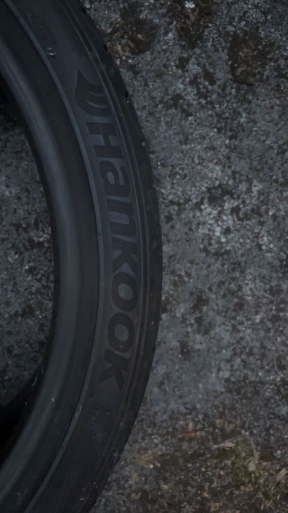 Hankook Kinergy 4 Season 245/35 19 x 1
