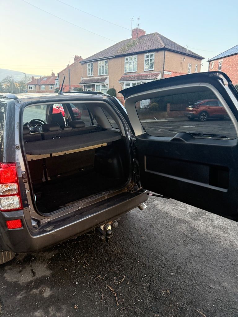 Suzuki, GRAND VITARA, Estate, 2011, Manual, 1870 (cc), 5 doors