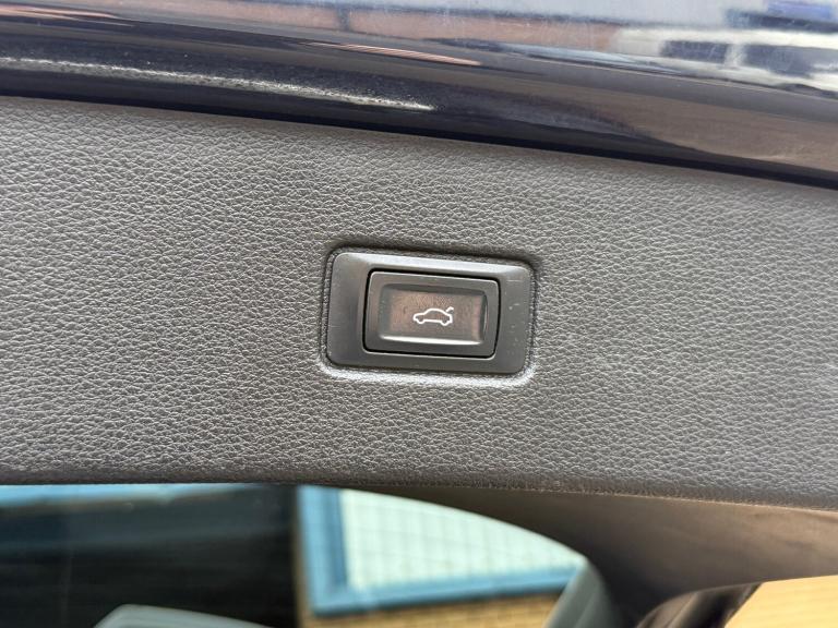 ** MUST SEE ** 2016 (65) Audi Q7 3.0 TDI V6 272 Quattro S line Auto 7 seater 4X4