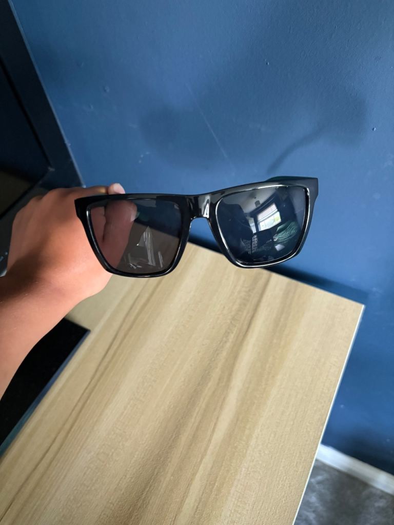 Gucci Sunglasses with Case – Black, As Good As New