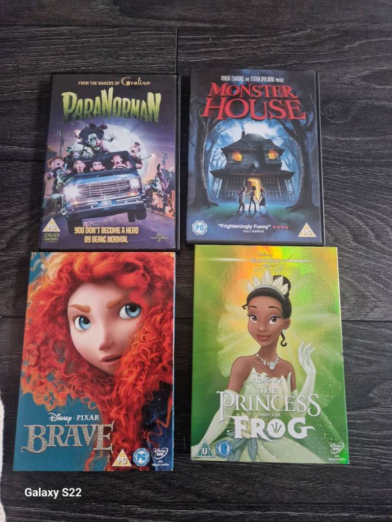 4 DVDs 