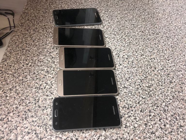 £30 only for quick sale. For 5 fully working Samsung galaxy J3 phones.