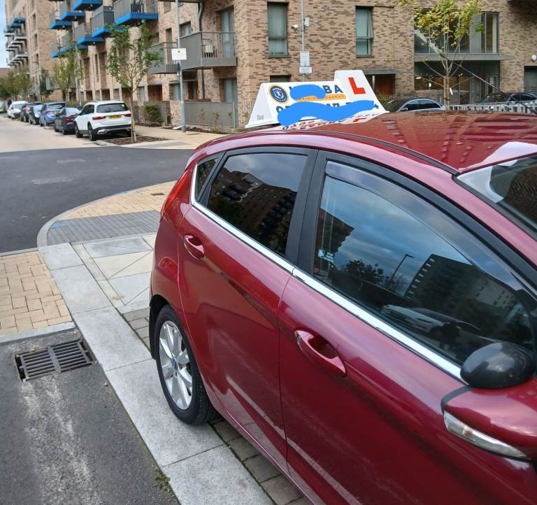 Ford, FIESTA, Hatchback, 2011, Manual, 1388 (cc), 5 doors