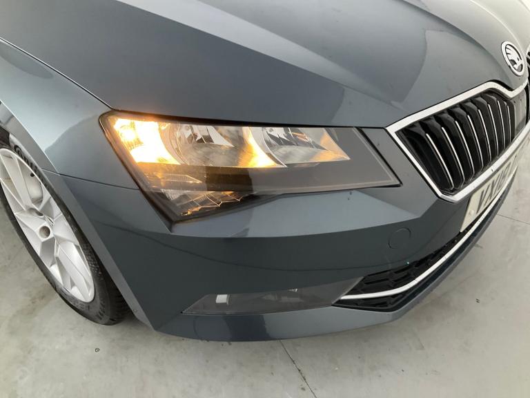 2018 Skoda Superb 1.4 TSI ACT SE Hatchback 5dr Petrol Manual Euro 6 (s/s) (150 ps) - PARK SEN Hat...