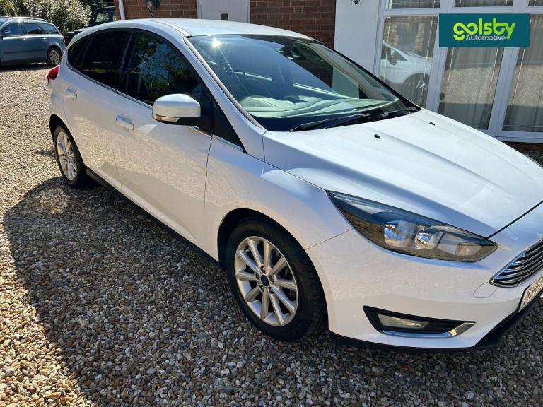2015 Ford Focus 1.0 EcoBoost 125 Titanium 5dr HATCHBACK PETROL Manual