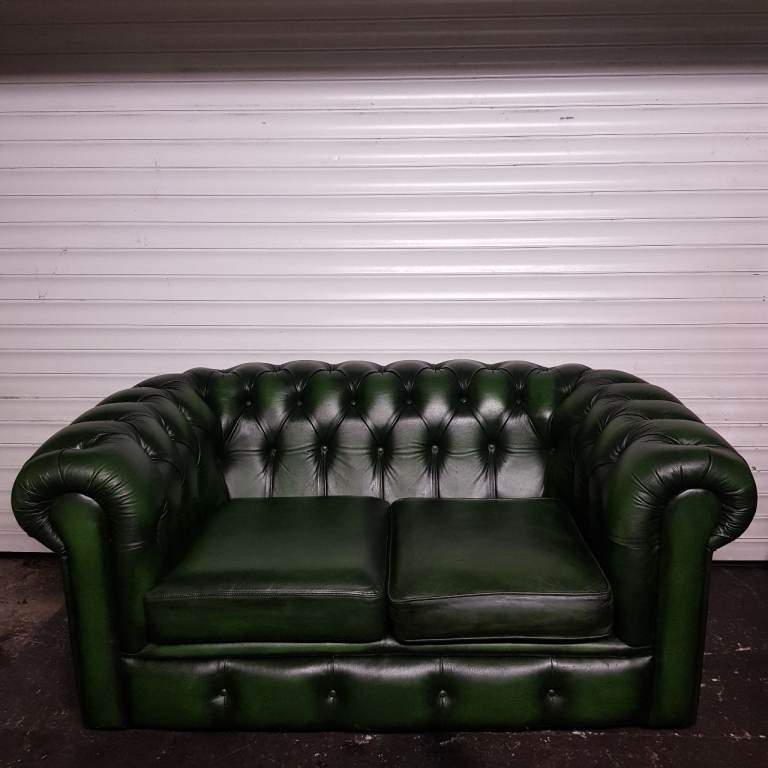 image for Beautiful Green Leather Chesterfield 2 Seater Sofa Settee Couch -FAB CONDITION
