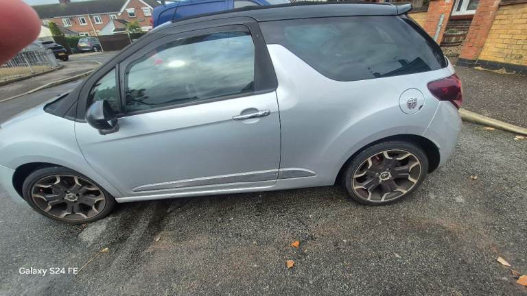 Citroen, DS3, Convertible, 2013, Manual, 1560 (cc), 3 doors