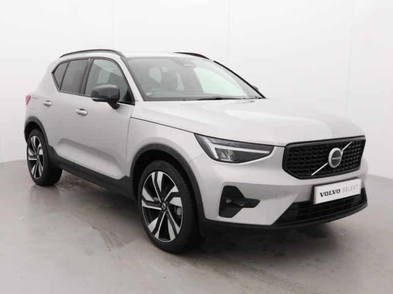 VOLVO XC40 2.0 B3P Plus Dark 5dr Auto