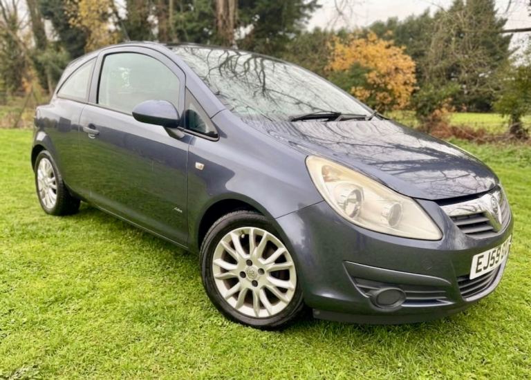 2010 CORSA 1.2L - SUNROOF - 1 YEARS MOT