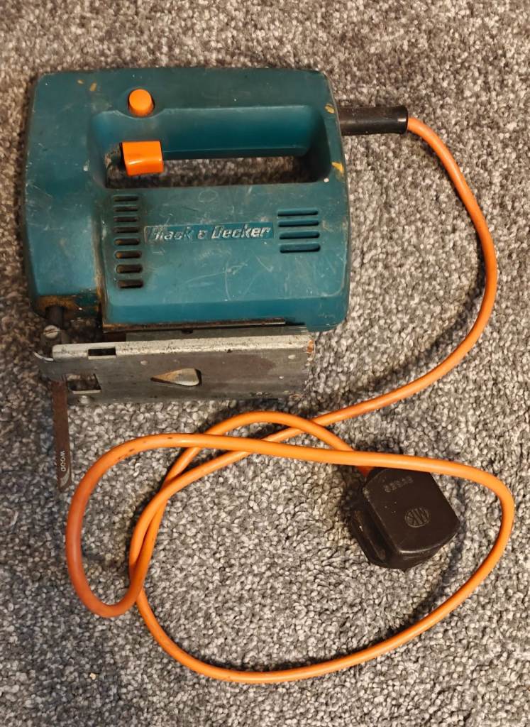 Black & Decker jigsaw- DN31H-H1. Fully working with one old blade. Cash on collection only.