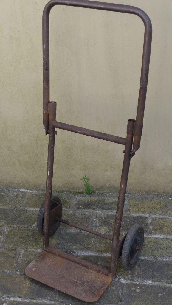  VINTAGE ANTIQUE INDUSTRIAL WORK HORSE: METAL SACK BARROW. SACKBARROW. TRUCK.
