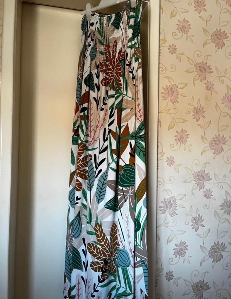 Women's Leaf Print Maxi Dress – Good Condition