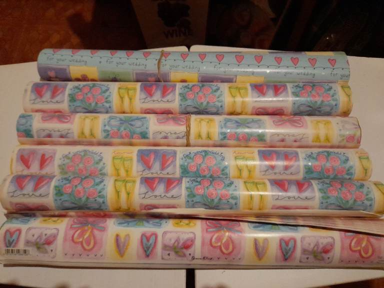 Wedding Present Gift Wrapping Paper FOC.