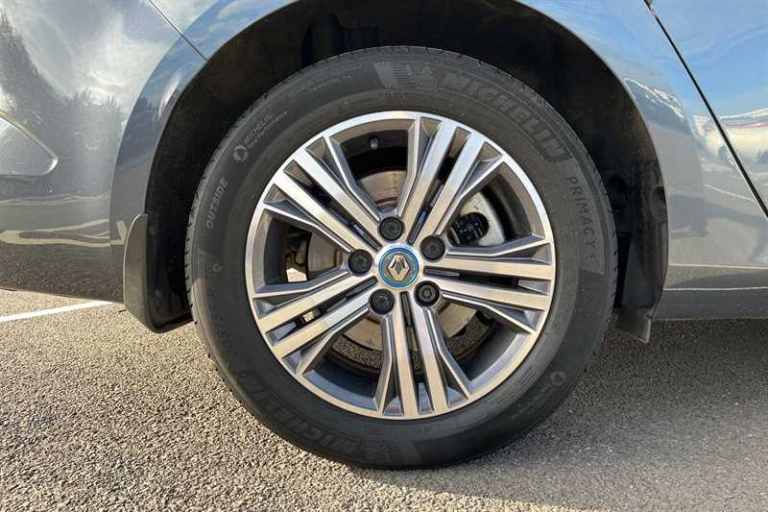 2022 Renault Megane 1.6 E-TECH PHEV 160 Iconic 5dr Auto ESTATE PETROL/ELECTRIC Automatic