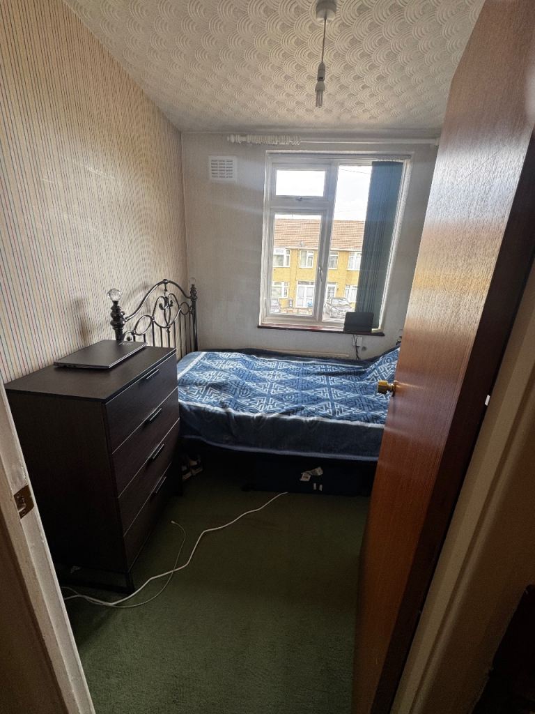Single room for Rent 