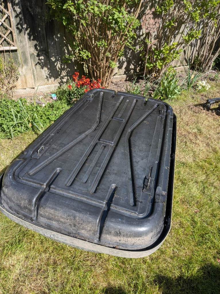 KAMEI's Delphin Roof Box