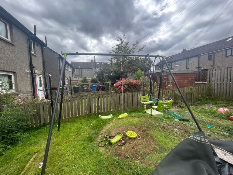 Kids swing set 