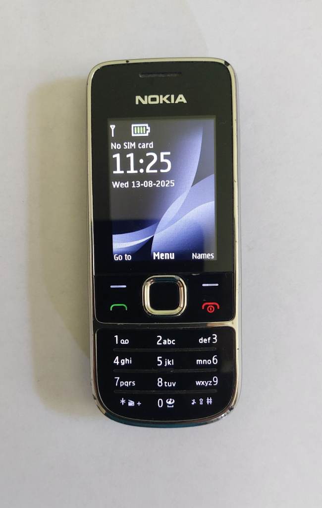 Nokia 2700 Classic Black & Silver Mobile Phone