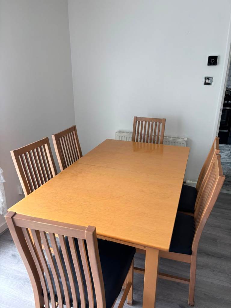 Wardrobe 3 doors - Good Condition