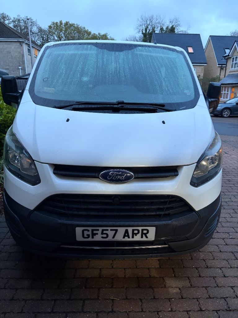 Ford Transit Custom 310 Crew Cab Six seater