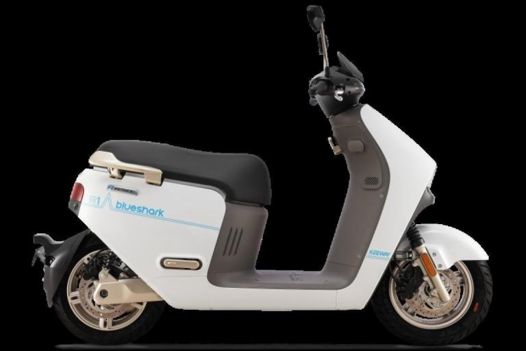 Keeway Blueshark 80 Lite Road Legal Electric Scooter 125 equivalent A1 L Plat...
