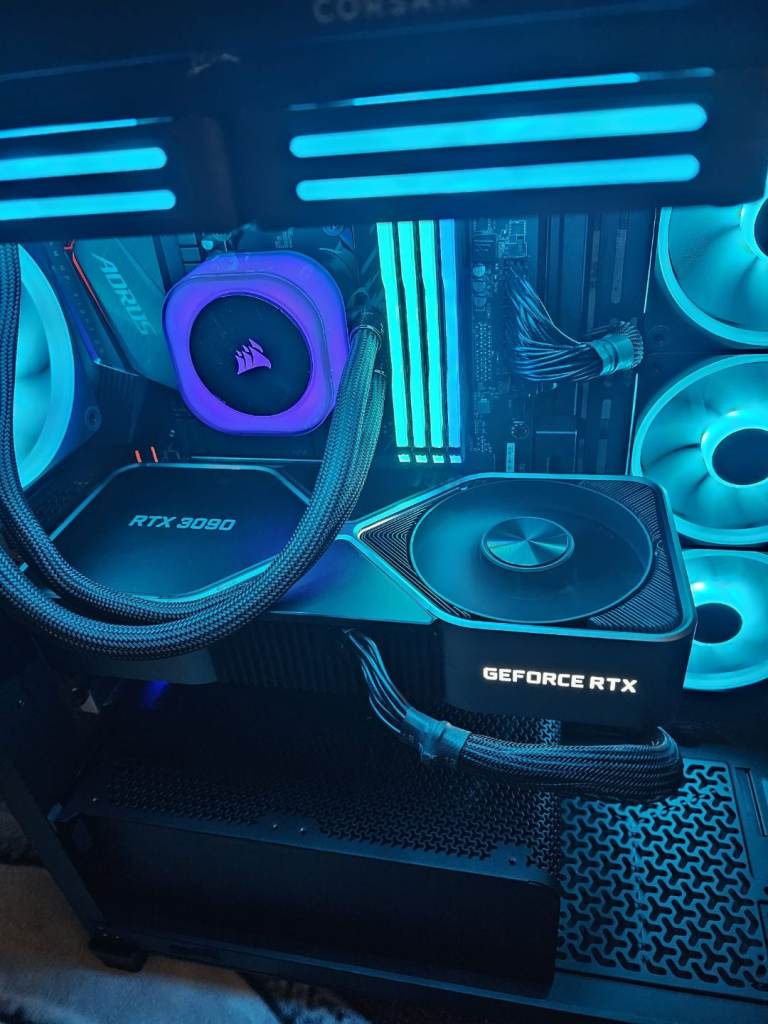Nividia RTX 3090 Founders Edition 24Gb GDDR6X