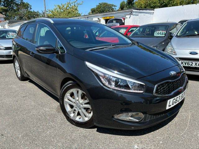 2013 Kia CEED 3 1.6 Ecodynamics CRDI Estate 5dr **Just £35 Road Tax! New MOT**