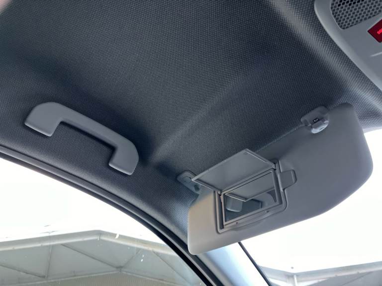 2025 Jeep Avenger 1.2 e-Hybrid Summit 5dr DCT Hatchback PETROL Automatic