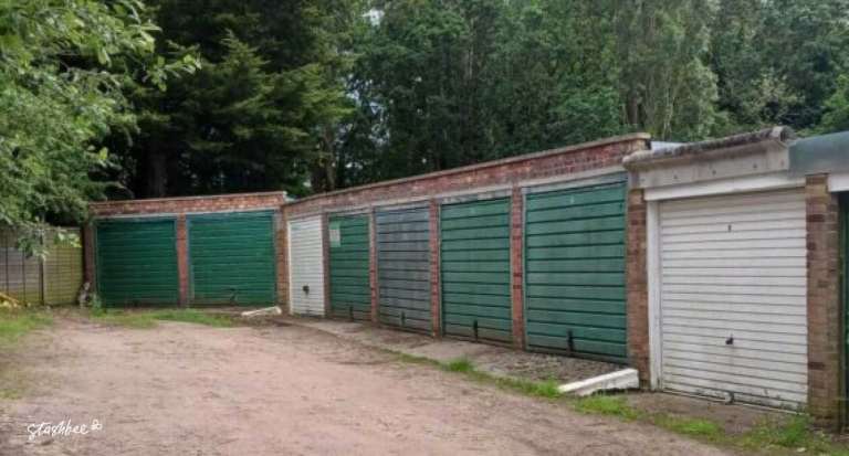 Garage to rent in Borehamwood (WD6) | Stashbee