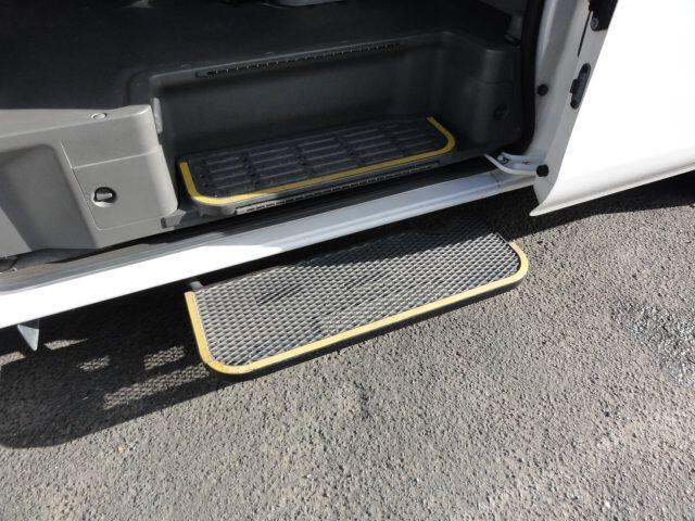  Nissan Urvan NV350 DUAL WHEELCHAIR CARRIER OR CAMPER Petrol Automatic