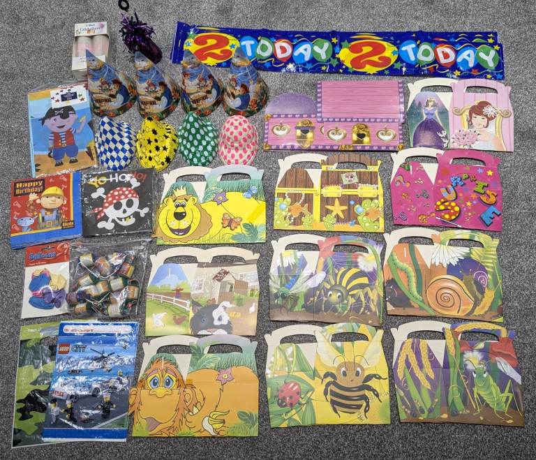 image for BUNDLE OF KIDS ADULTS PARTY HATS LOOT BAGS BALLOONS TABLECOVER NAPKINS FOOD BOXES