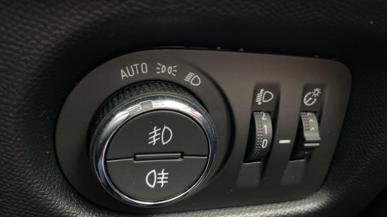 2021 Vauxhall Mokka 1.2 Turbo Elite Nav SUV 5dr Petrol Manual Euro 6 (s/s) (100 ps) SUV Petrol Ma...