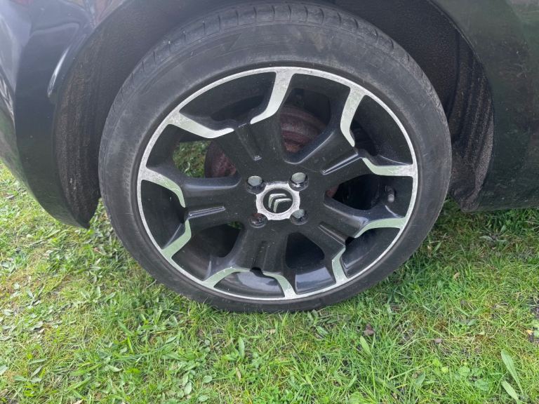 CITROEN DS3 ALLOYS AND TYRES GOOD CONDITION 