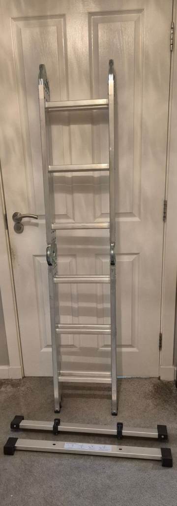 Multi-Purpose Aluminium Ladder with Stabiliser Bar – Good Condition