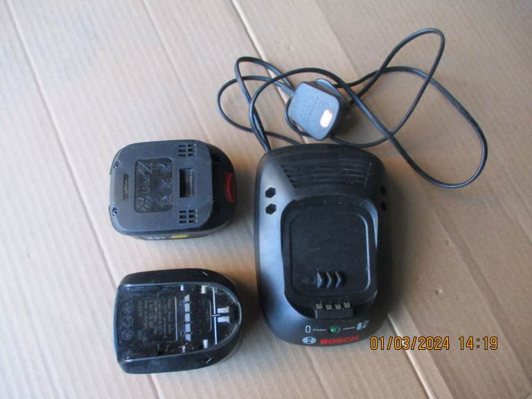 Bosch 18V rechargeable batteries and charger