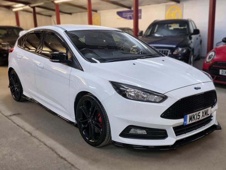 2015 Ford Focus 2.0T EcoBoost ST-2 Euro 6 (s/s) 5dr Hatchback Petrol Manual