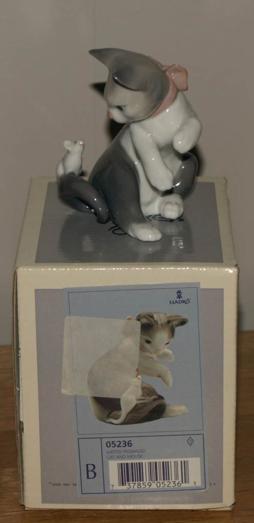 Vintage Lladro Cat and Mouse (5236) Boxed