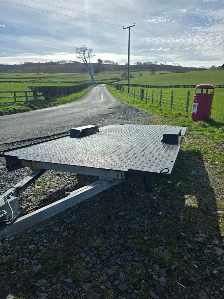 Flatbed trailer 