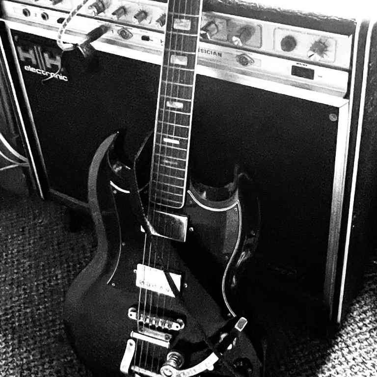 Minimal post-punk/post-hardcore group seeks drummer