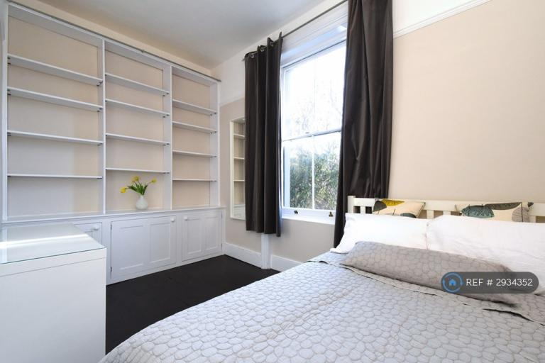 1 bedroom in Knatchbull Road, London, SE5 (#2934352)